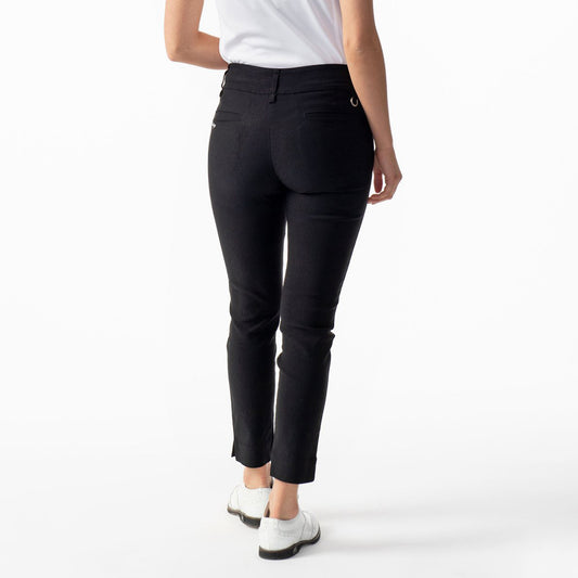 Daily Sports Ladies Pull-On 7/8 Trousers with Super-Stretch Finish in Black