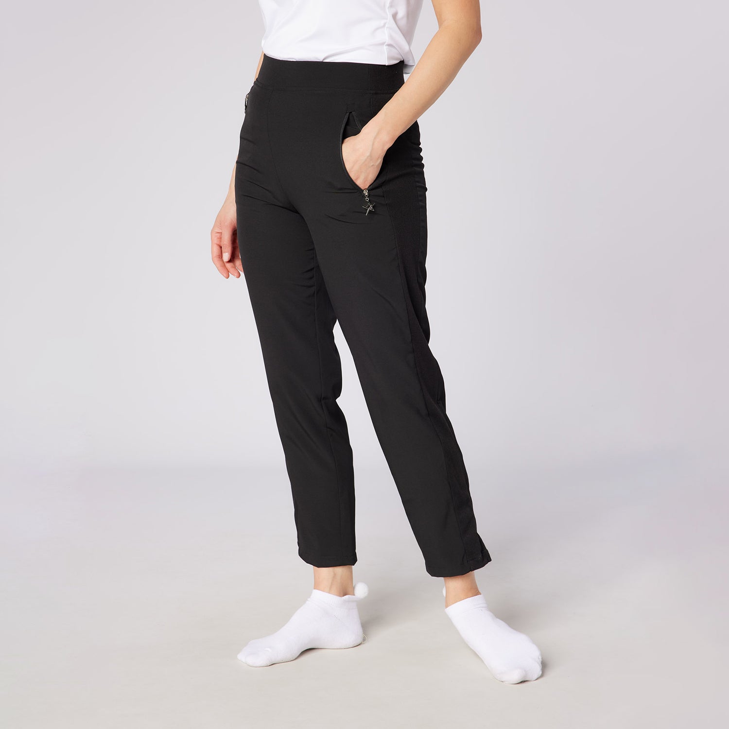 Swing Out Sister Ladies Lightweight 7/8 Pull-On Trousers – Stretchy Comfort and Effortless Style for Any Occasion in Black