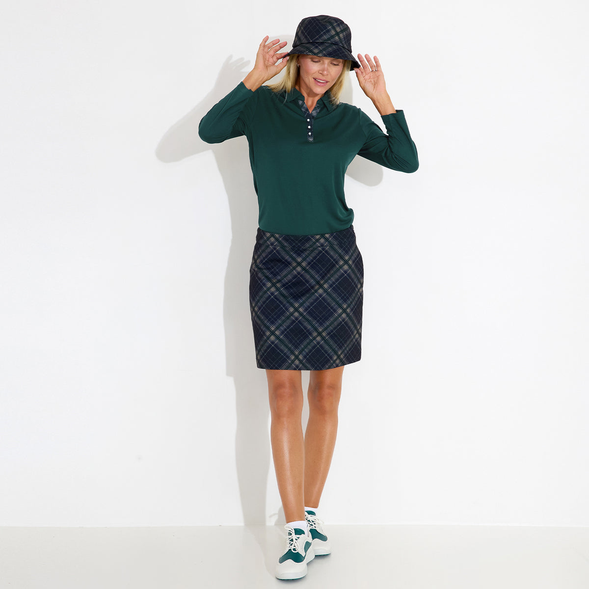 Abacus Ladies Pull-On Skort with Striking Tartan Print - Comfortable & Ready for the Course