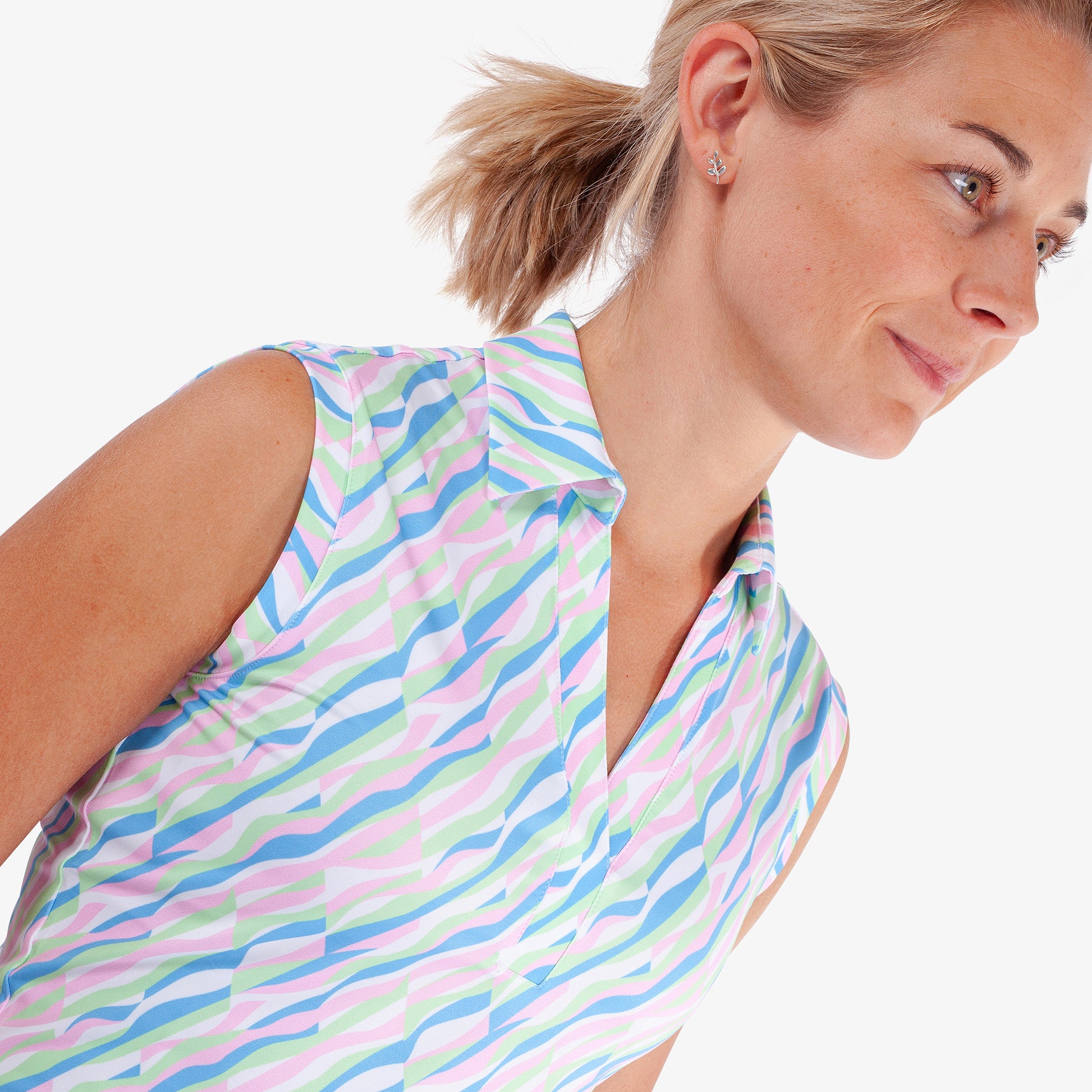 Galvin Green Ladies Polo with Diagonal Abstract Print