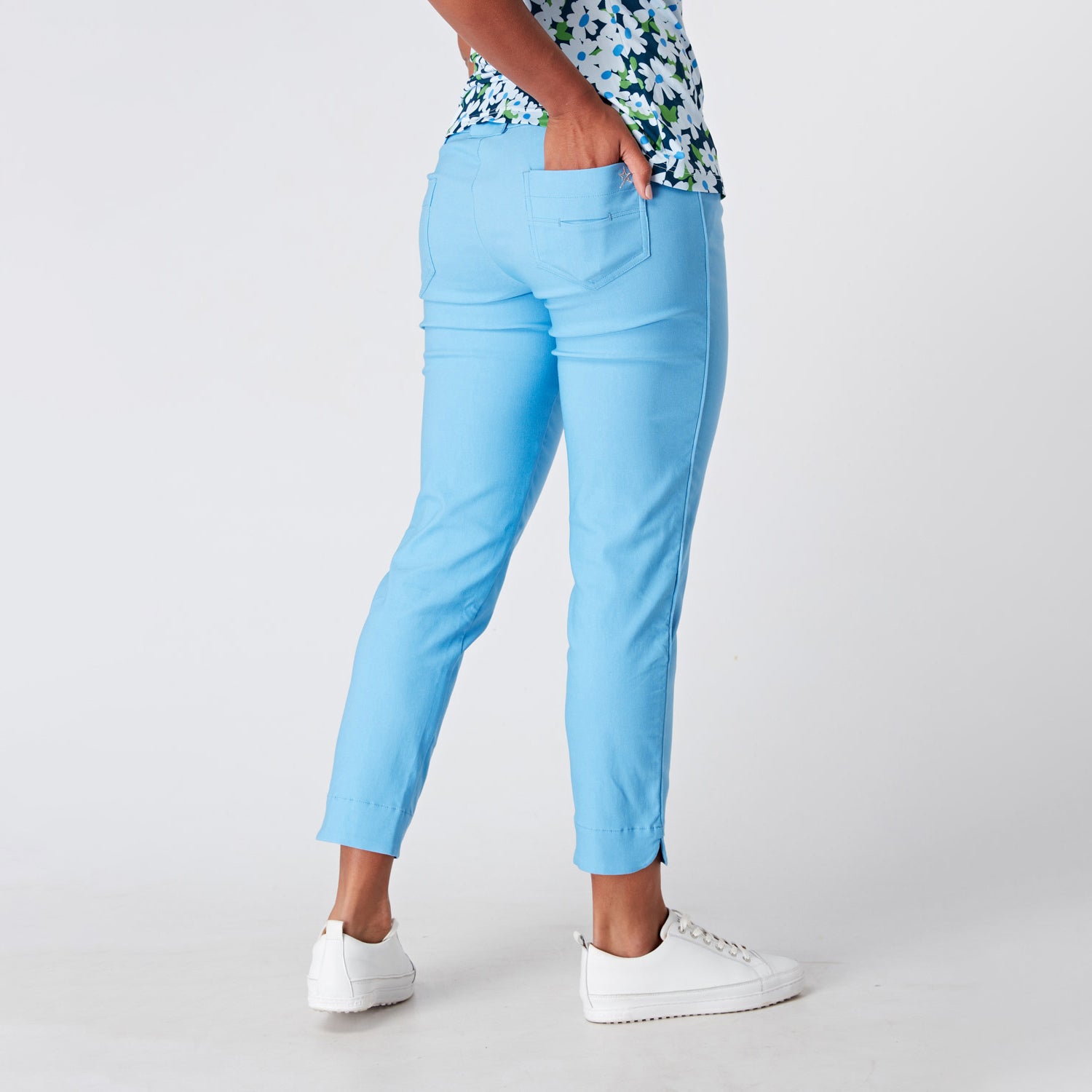 Swing Out Sister Ladies Pull-On 7/8 Trousers in Tranquil Blue