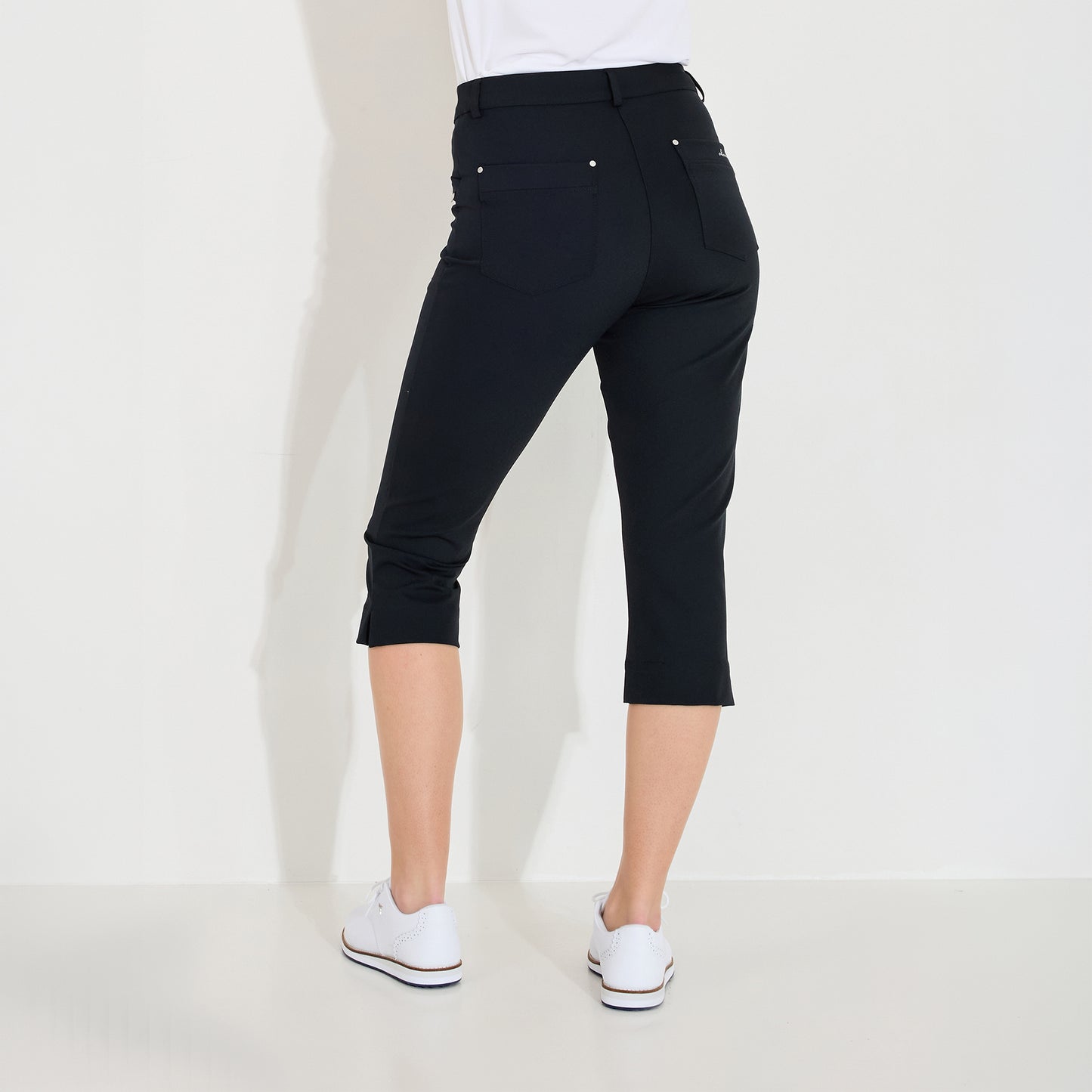 Abacus Ladies Capris in Black - Refined Comfort for On & Off the Course