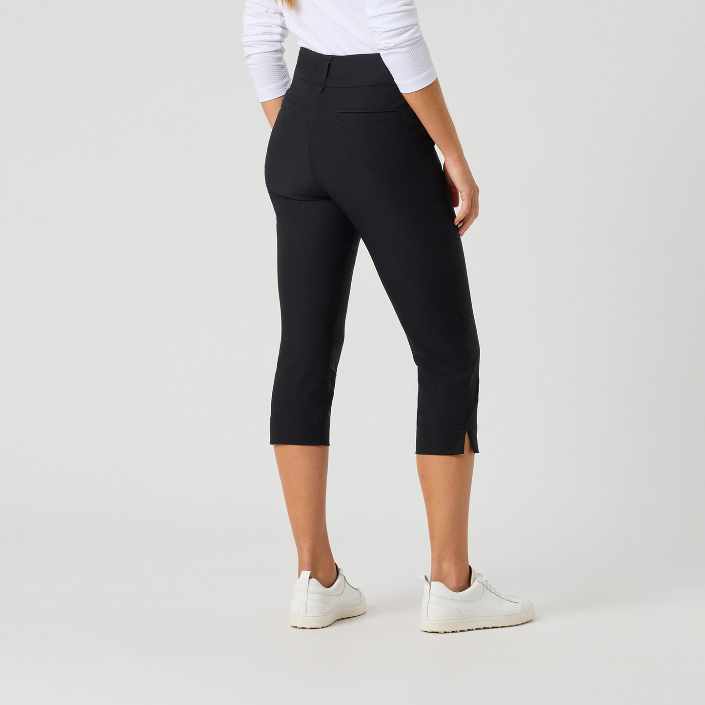 Daily Sports Ladies Pull-On Black Golf Capris