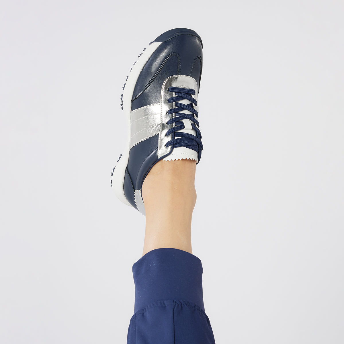 Swing Out Sister Golf Shoe with Soft Spikes in Navy & Silver