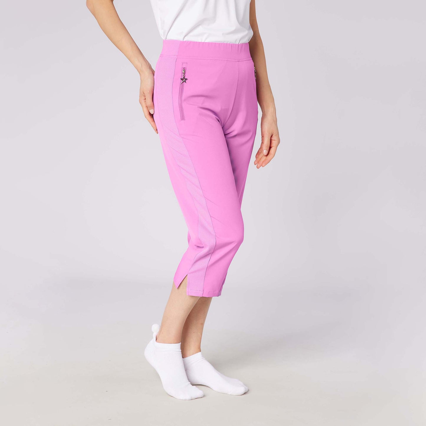 Swing Out Sister Ladies Rita Lightweight Pull-On Capris in Super Pink
