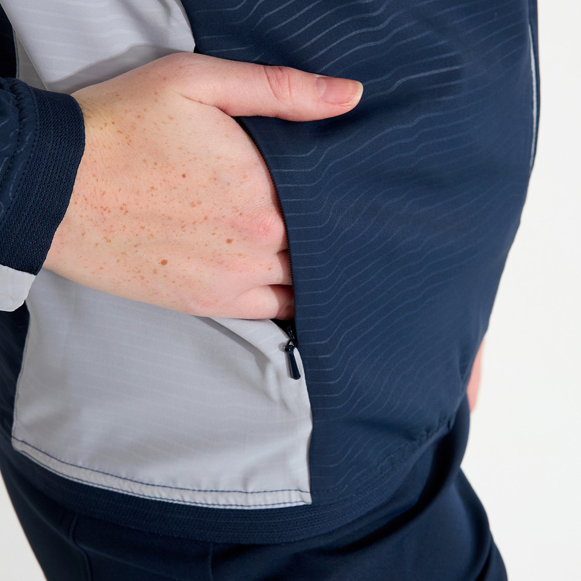 Abacus Ladies Lanark Classic Stretch Wind Jacket in Navy & White