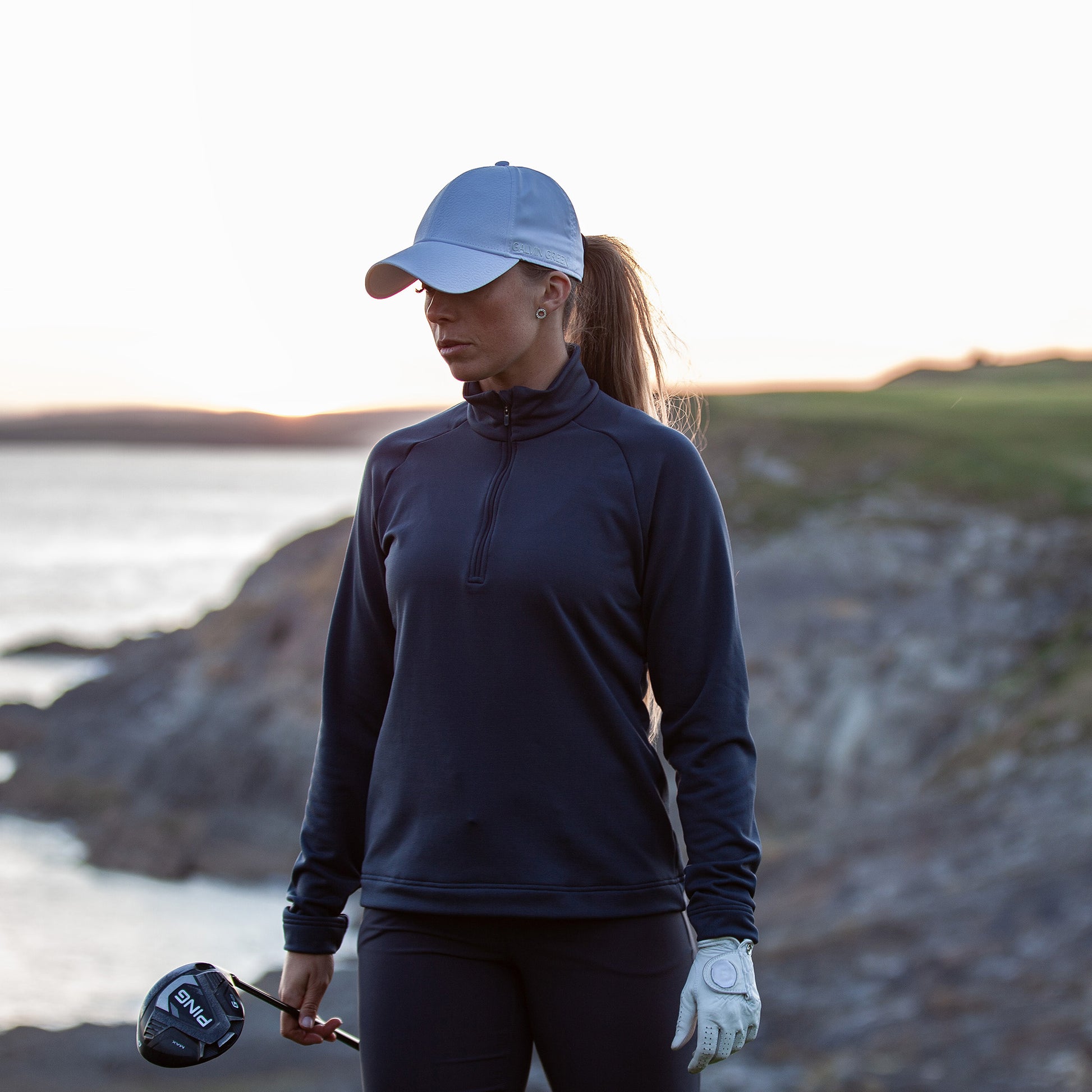 Galvin Green Ladies INSULA Zip-Neck Top in Navy