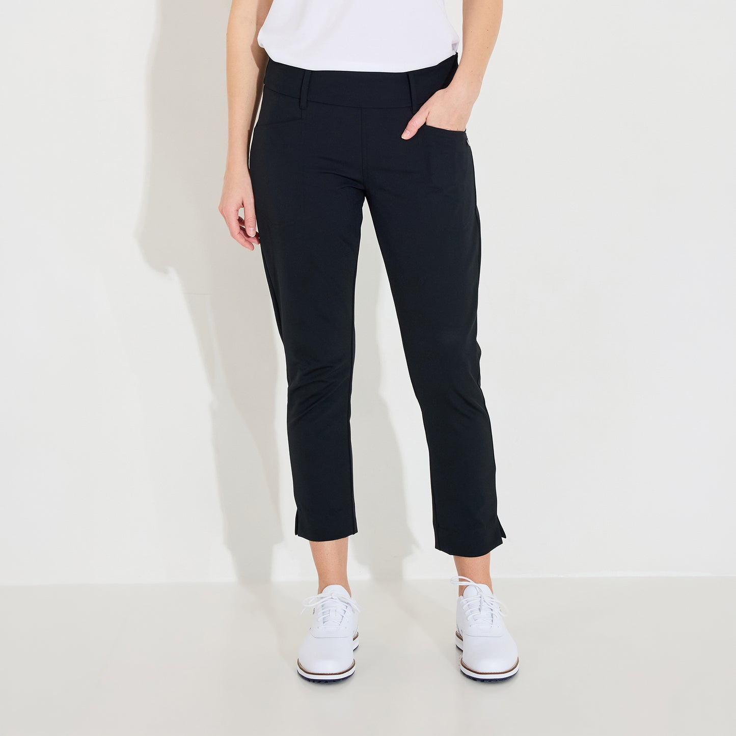 Abacus Ladies 7/8 Trousers in Black- Effortless Style & Performance