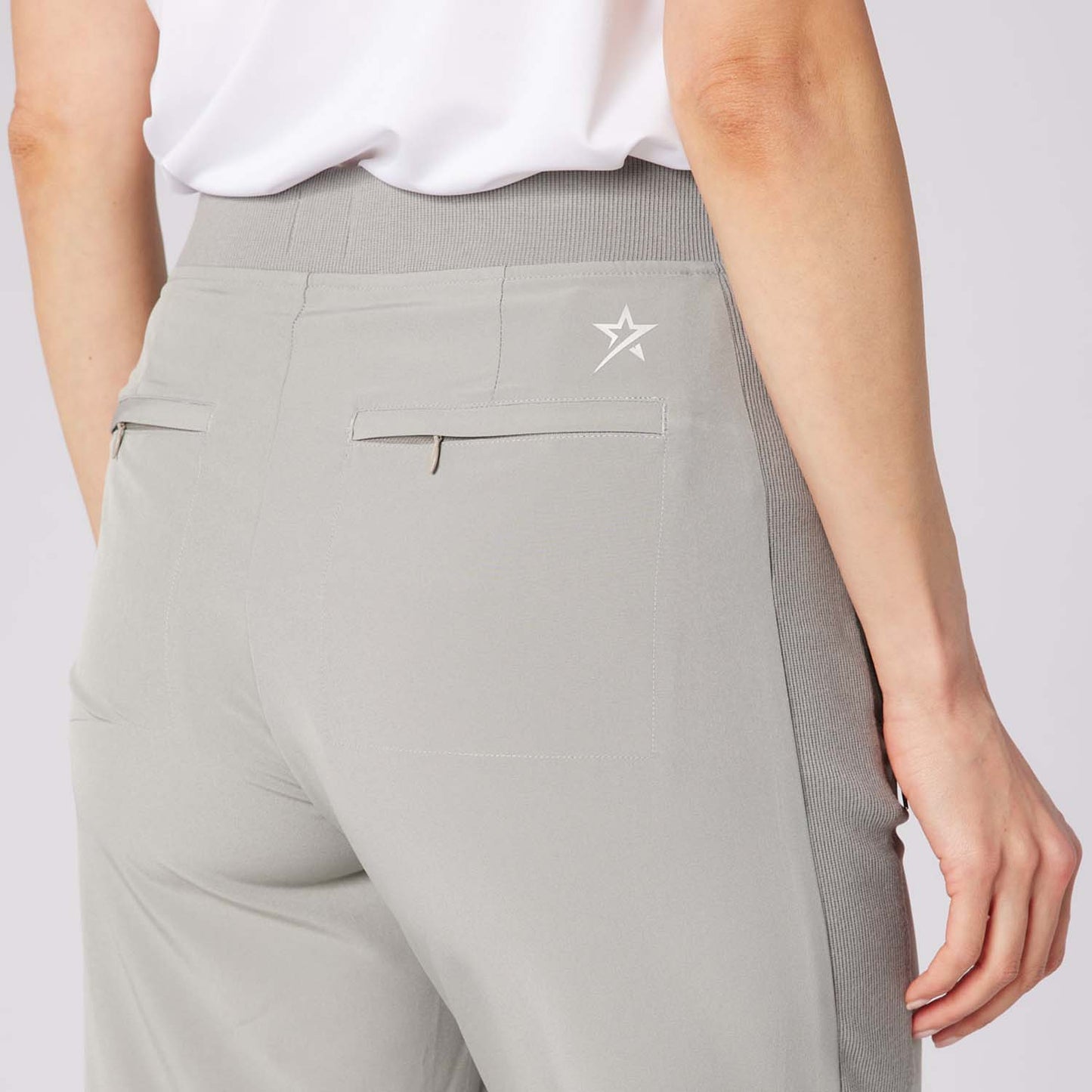 Swing Out Sister Ladies Rita Lightweight Pull-On Capris in Elephant