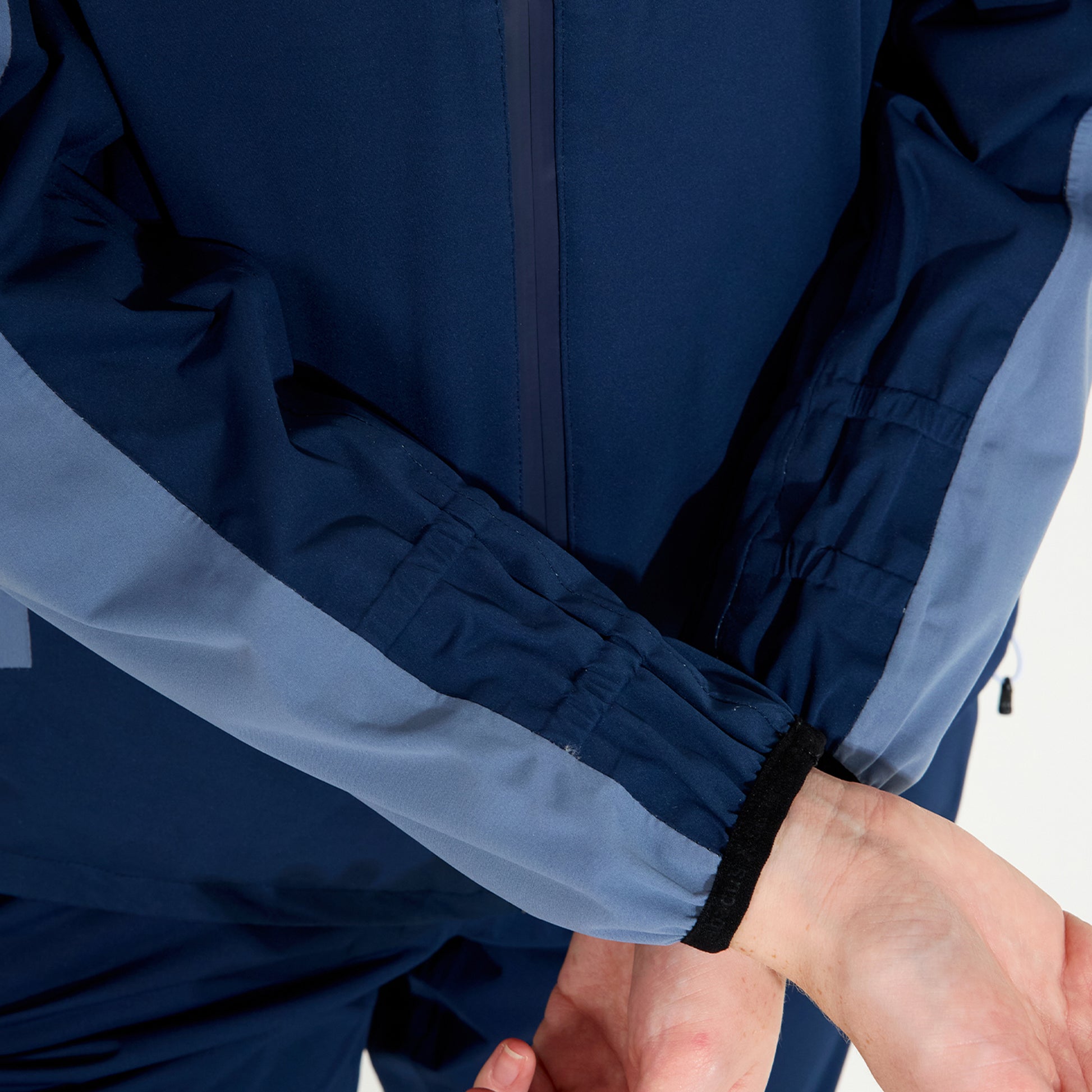 Abacus Ladies Pitch 37.5 Technology Rain Jacket