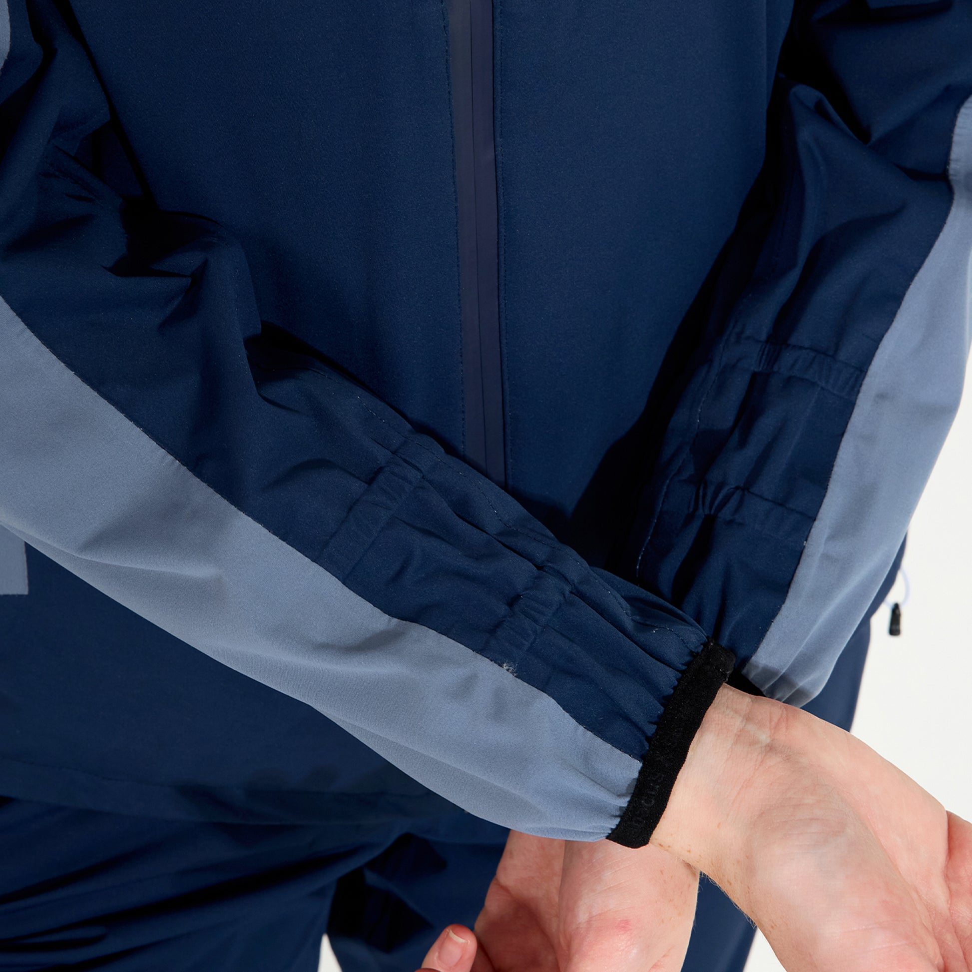 Abacus Ladies Pitch 37.5 Technology Rain Jacket
