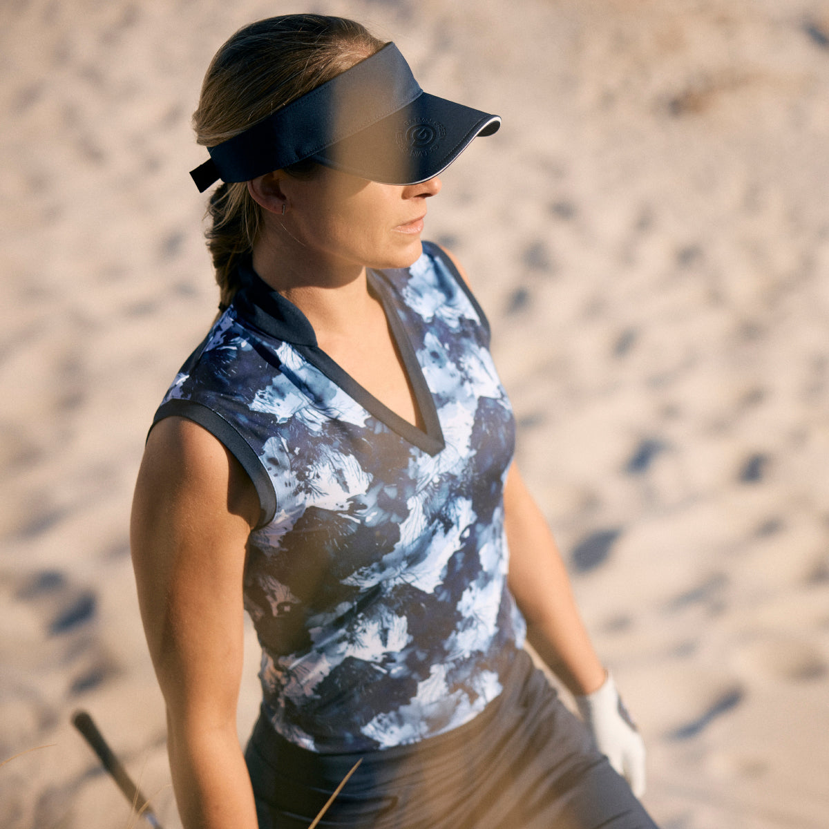 Galvin Green Ladies Sleeveless Golf Polo in Navy with Smart V-Neck
