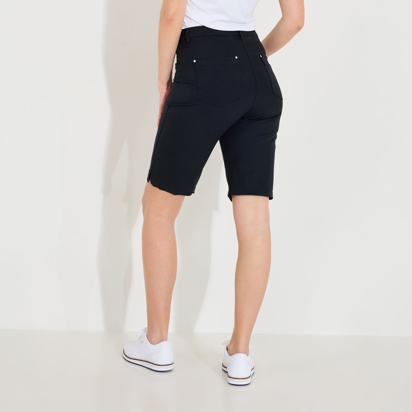 Abacus Ladies City Shorts in Black - Where Comfort Meets Chic