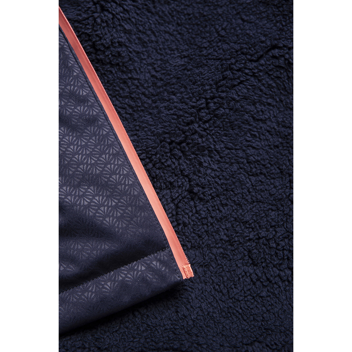 Sunderland Ladies Insulating Waterproof Jacket with Hood in Navy Shell Print