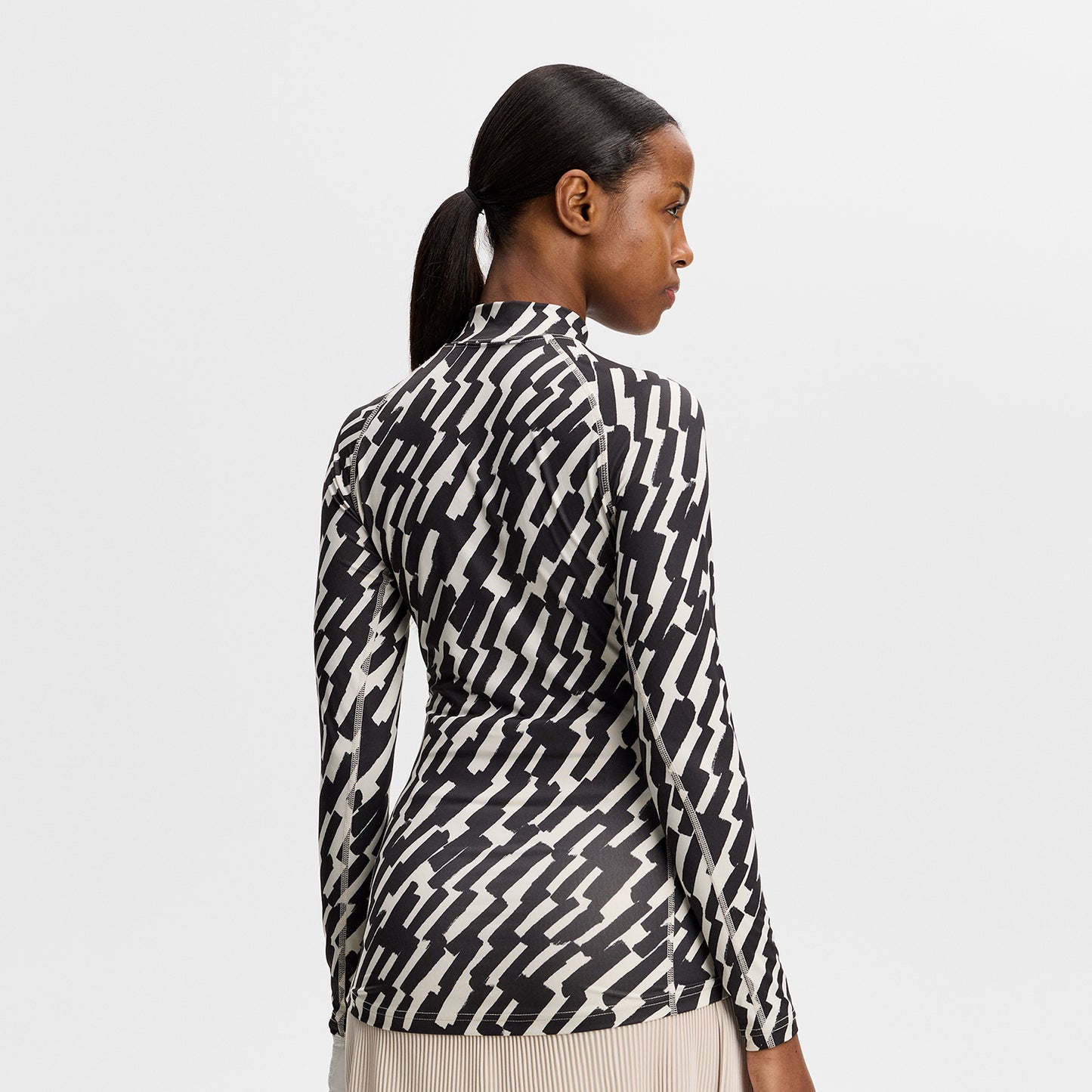 J.Lindeberg Ladies Printed Compression Top for Precision Support with Stand Out Style