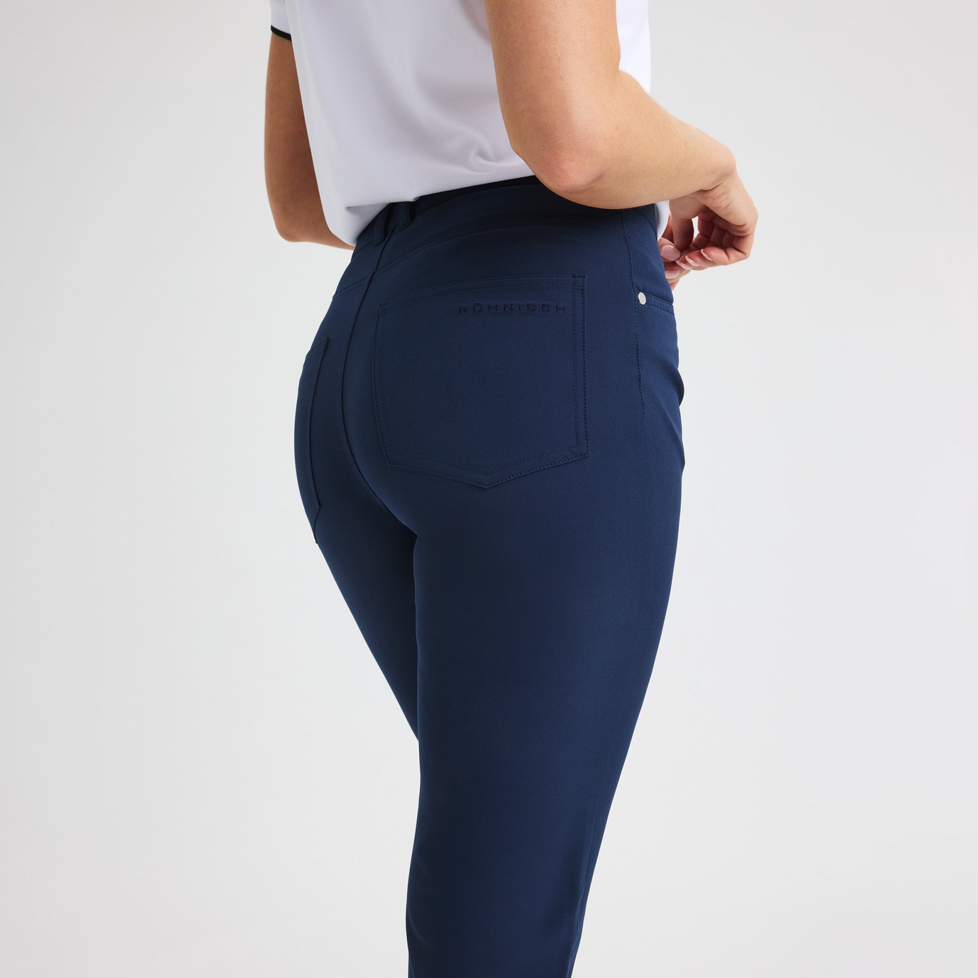 Rohnisch Ladies Lightweight Comfort Golf Capris in Navy – GolfGarb