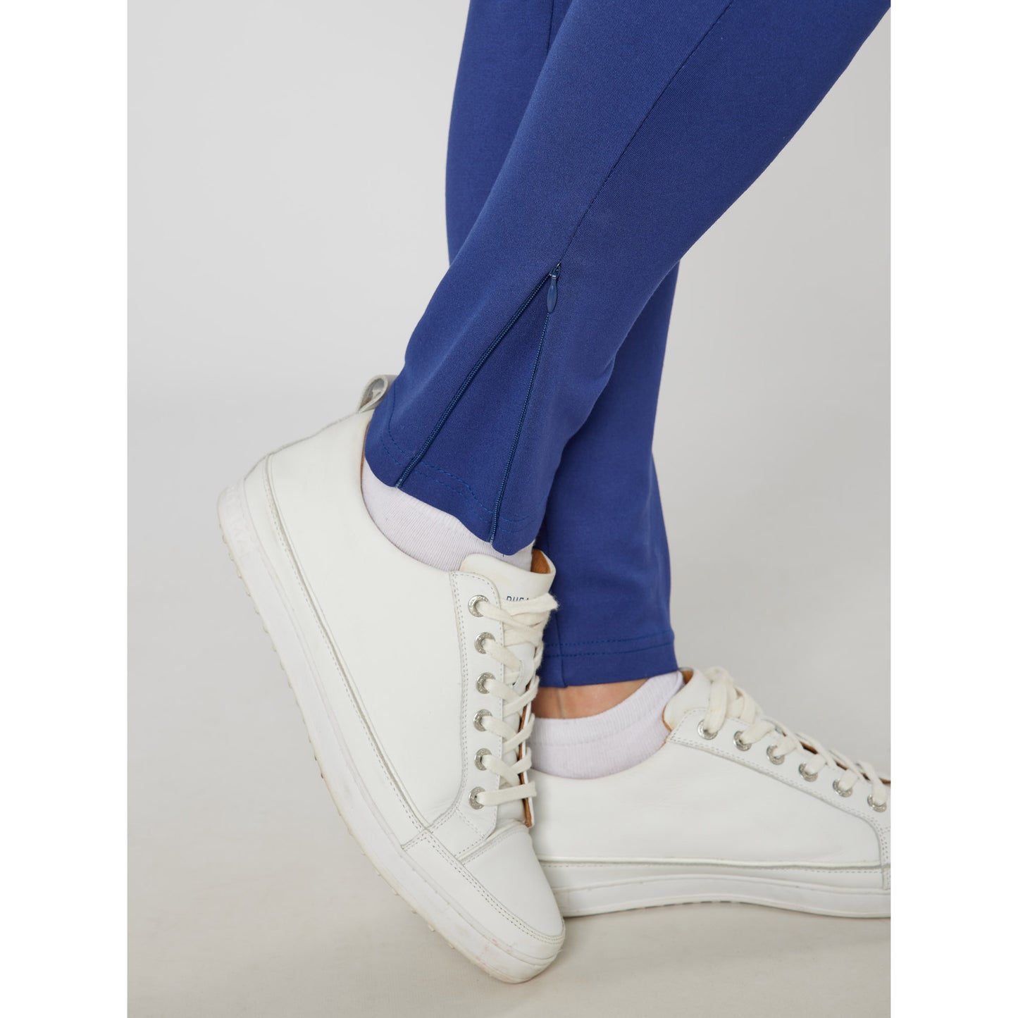 Swing Out Sister Ladies Pull-On Trousers with Ankle Zip
