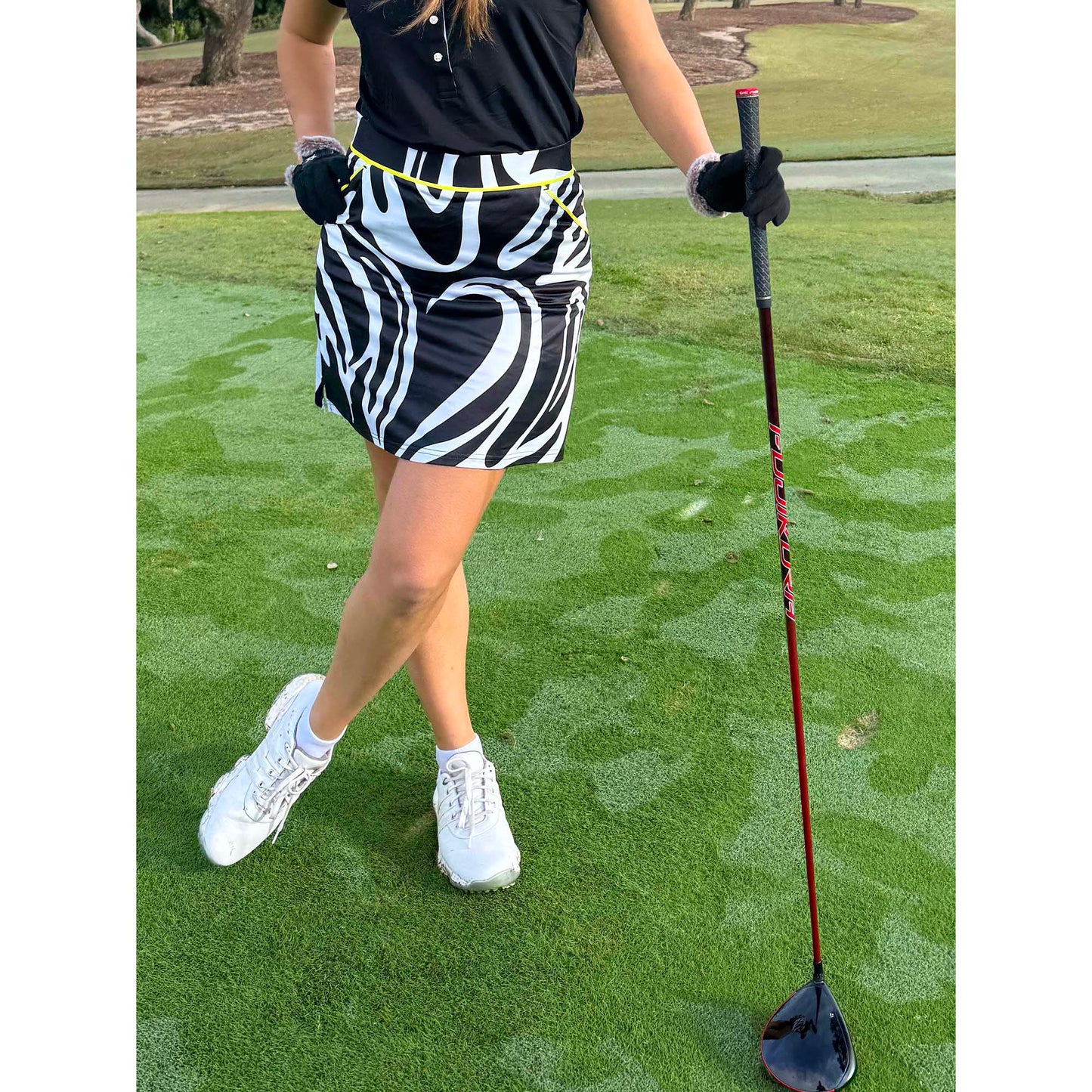 Swing Out Sister Ladies Pull-On Stripe Skort in Black & White