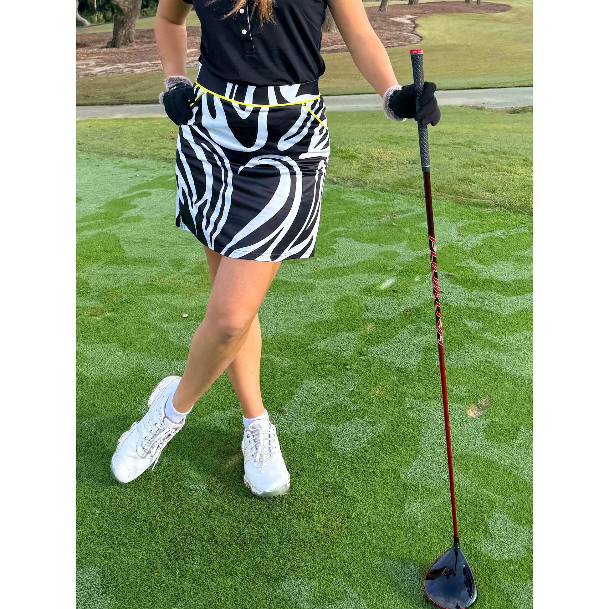 Swing Out Sister Ladies Pull-On Stripe Skort in Black & White