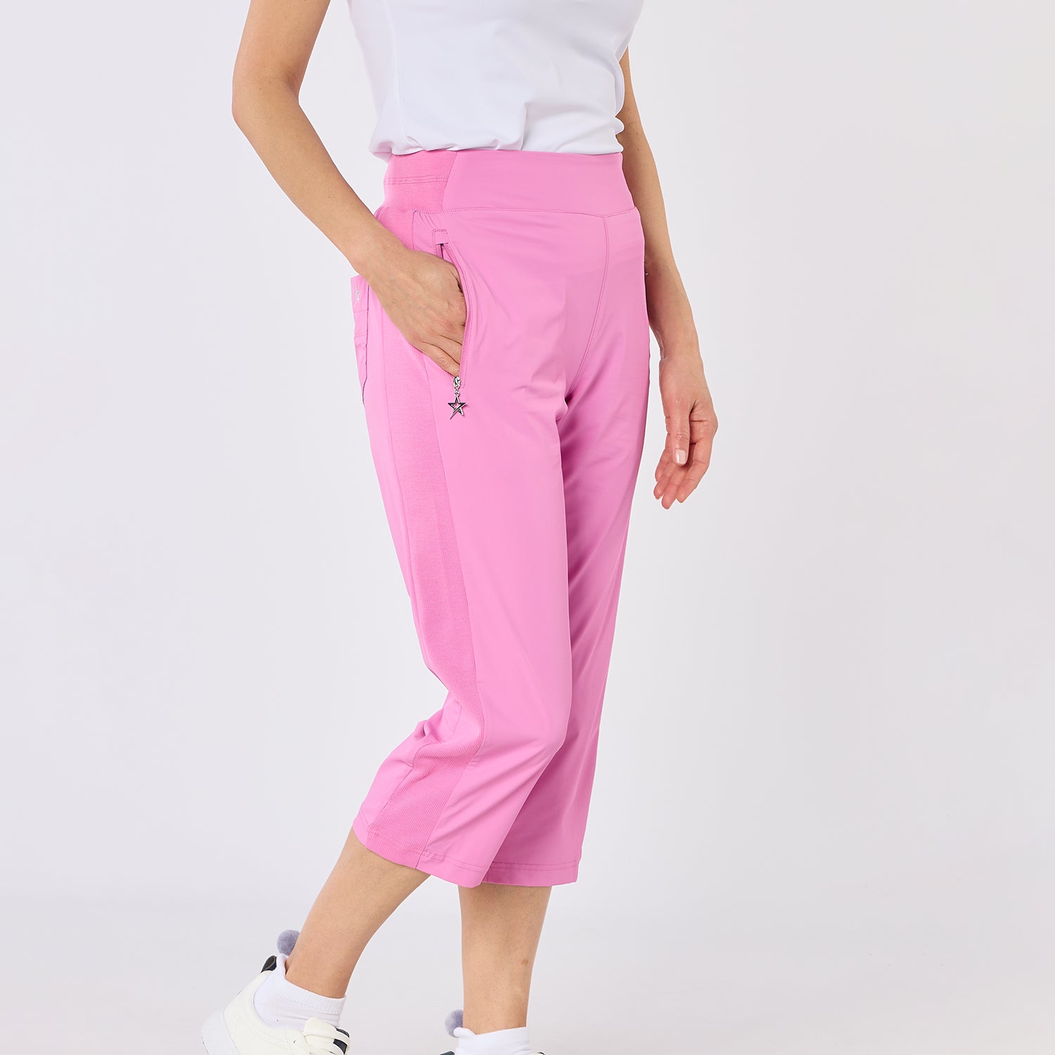 Swing Out Sister Ladies Pull-On Capris - Stretch Woven Comfort for Effortless Movement
