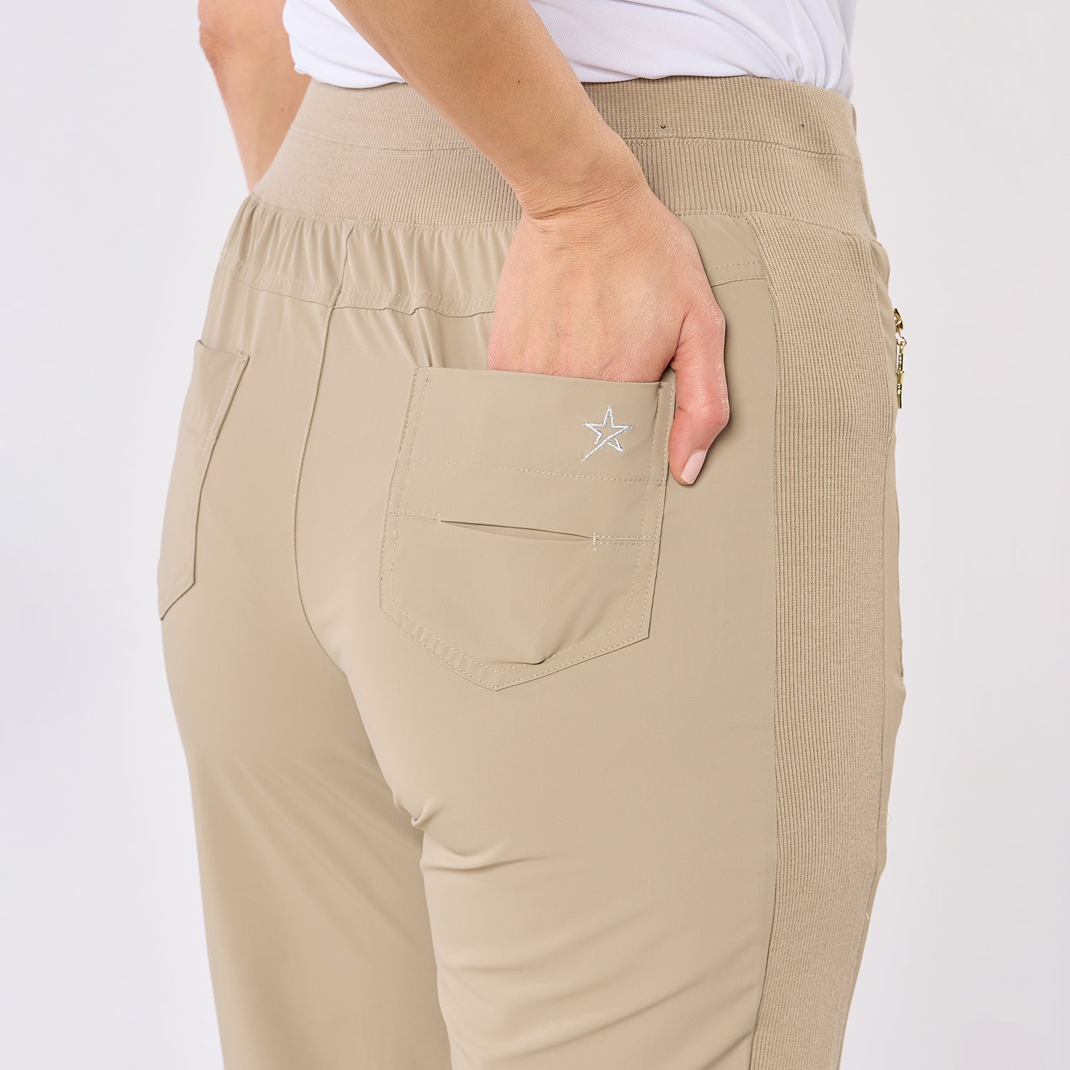 Swing Out Sister Ladies Rita Lightweight Pull-On Capris in Elephant