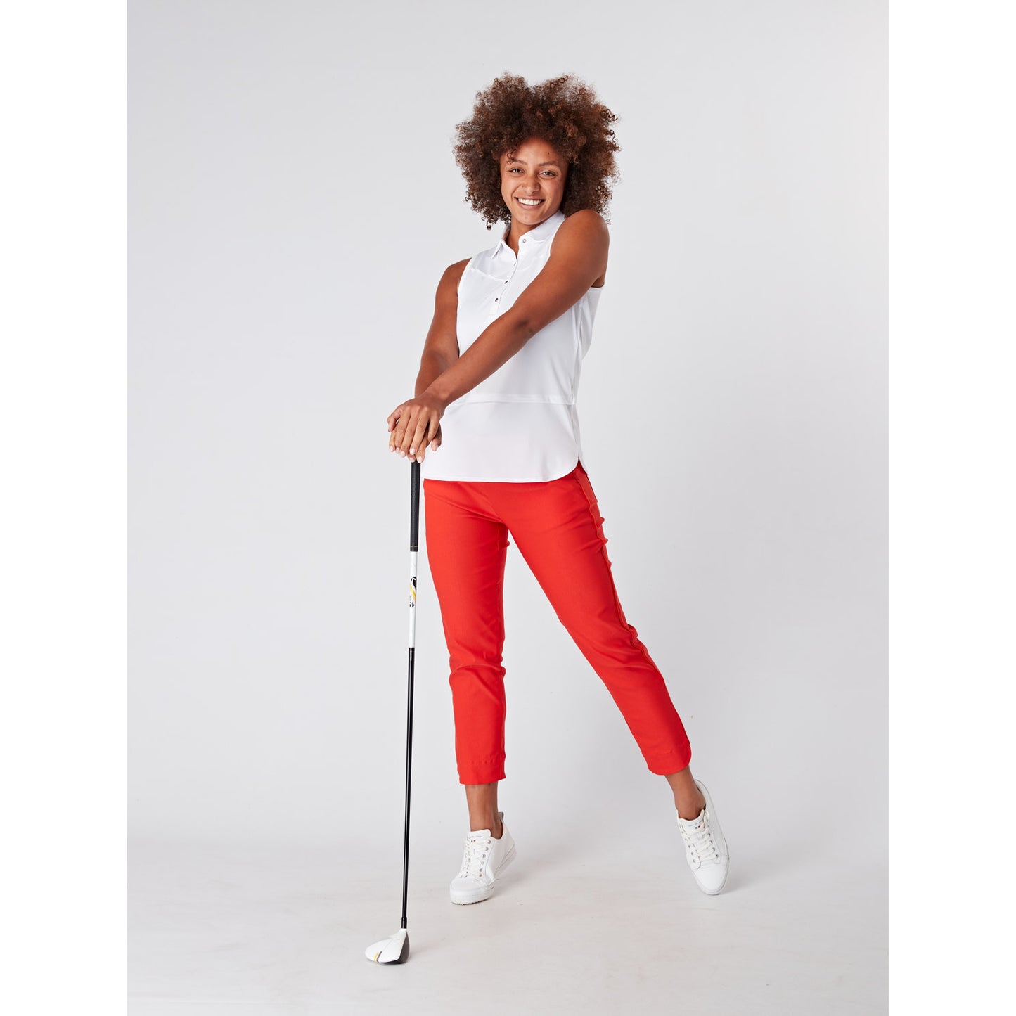 Swing Out Sister Ladies Pull-On 7/8 Trousers in Luscious Red