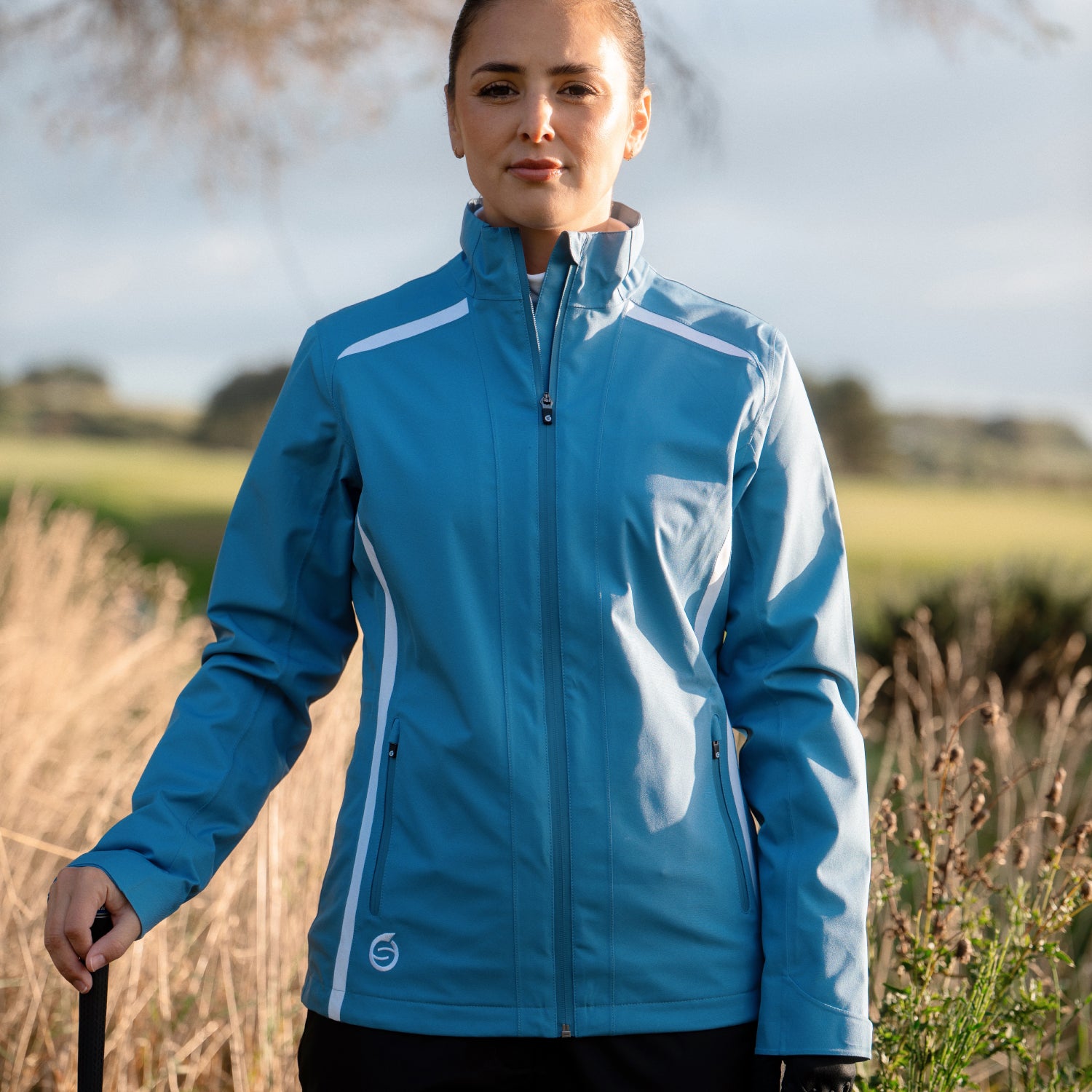 Sunderland Ladies Lightweight Waterproof Jacket - Timeless Protection for Every Round