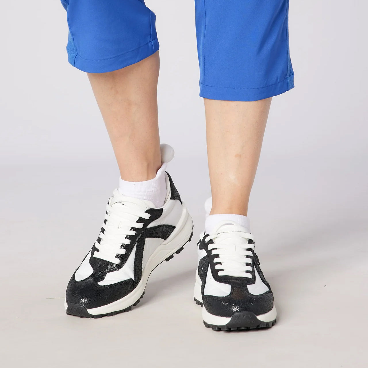 Swing Out Sister Ladies Spikeless Colour Block Golf Shoes