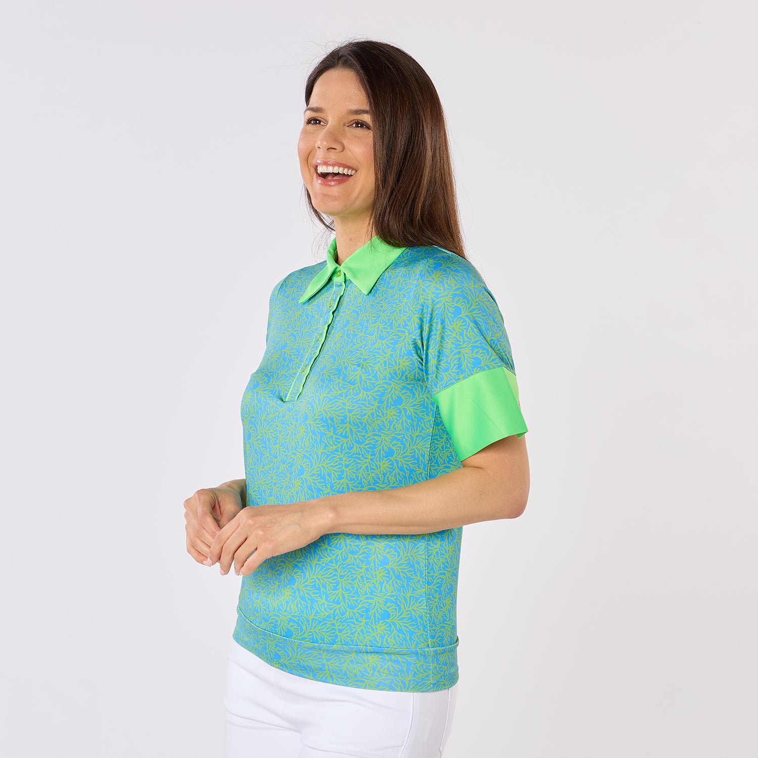 Swing Out Sister Ladies Half Sleeve with Contrast Cuffs & Oversized Collar for Added Flair