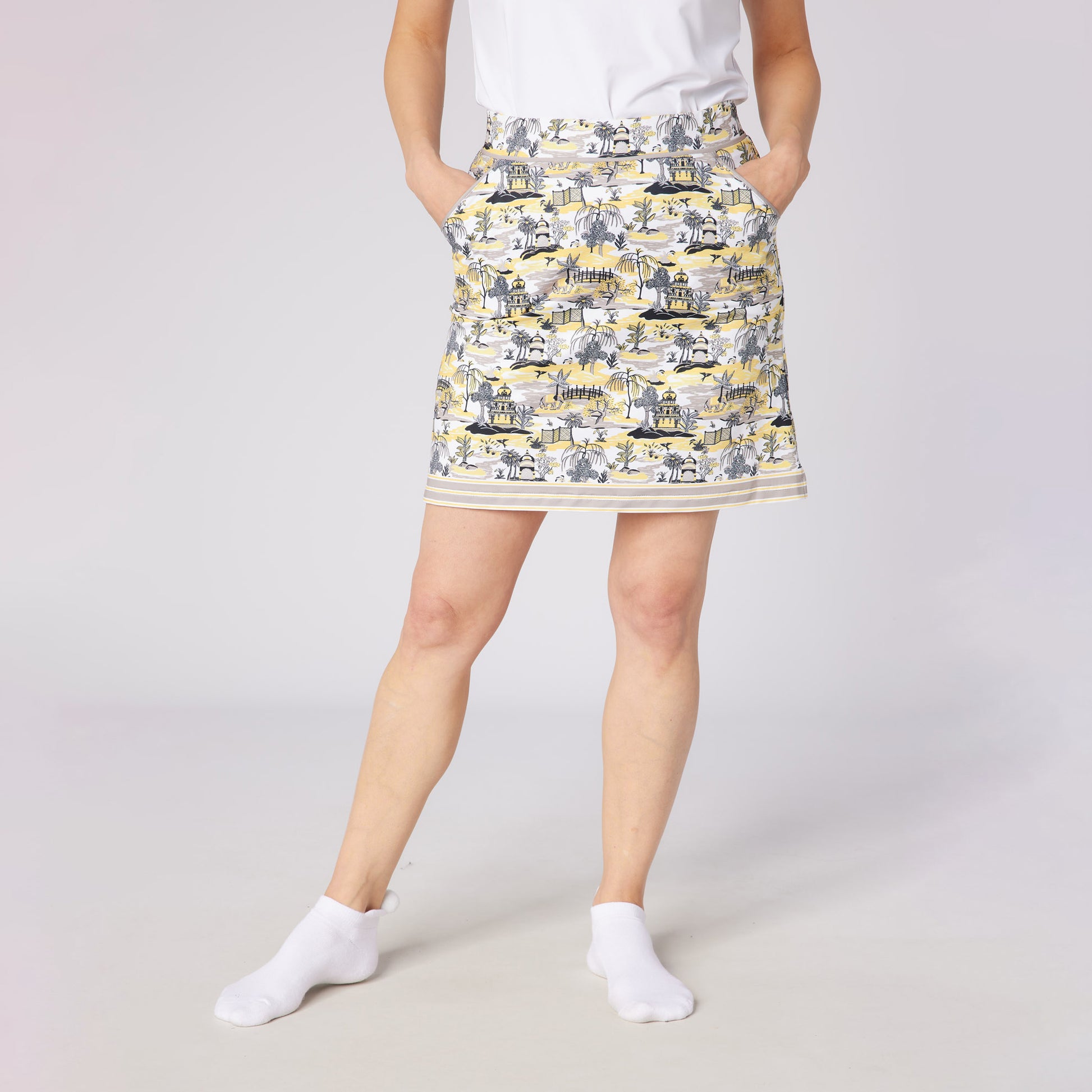 Swing Out Sister Ladies Pull-On Skort with Head Turning Print - An Ideal Choice For Active Days